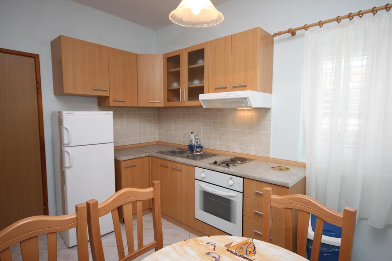 Apartments With A Parking Space Tkon, Pasman - 6216 Bagian luar foto